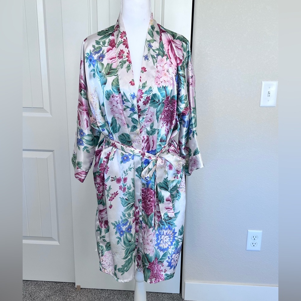Vintage Jo Intimates Floral Satin Kimono Robe with Belt & secure tie inside